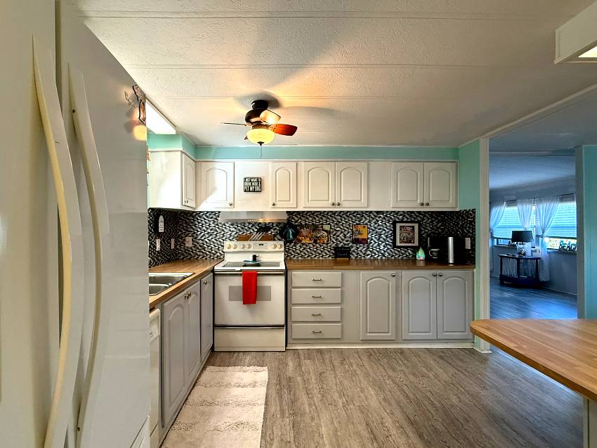 7924 Desoto Dr a Ellenton, FL Mobile or Manufactured Home for Sale